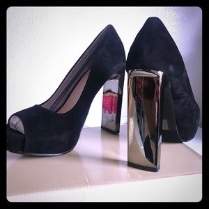 Velvet & metallic stacked heels